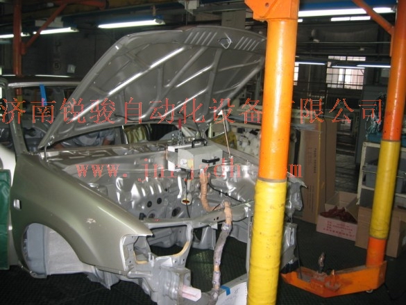 夏利轿车生产线